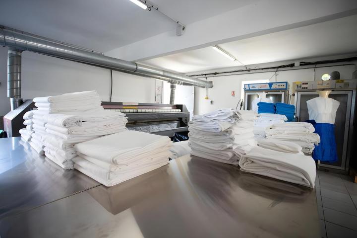 Un service professionnel de blanchisserie à votre service.